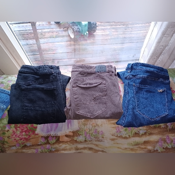 Women's size 14 American Eagle jeans. - Picture 2 of 2